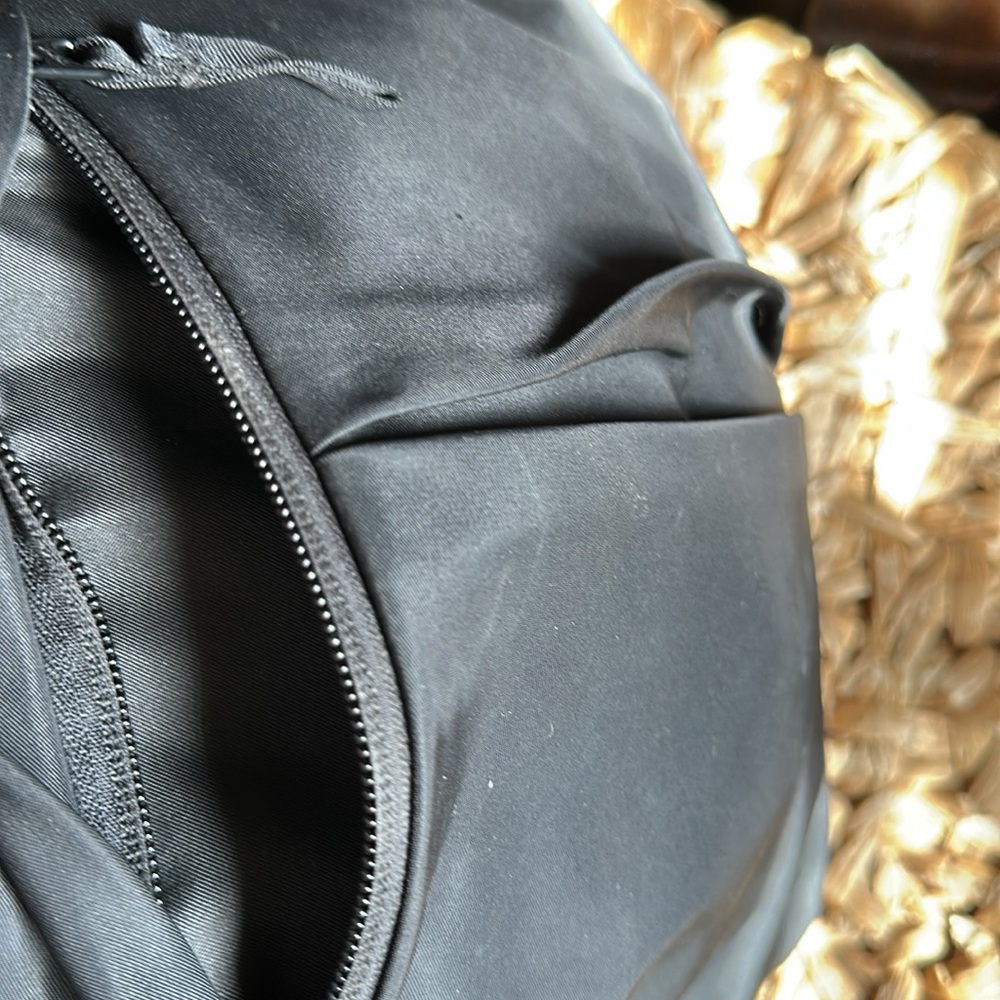 Lululemon backpack - Picture 9 of 14